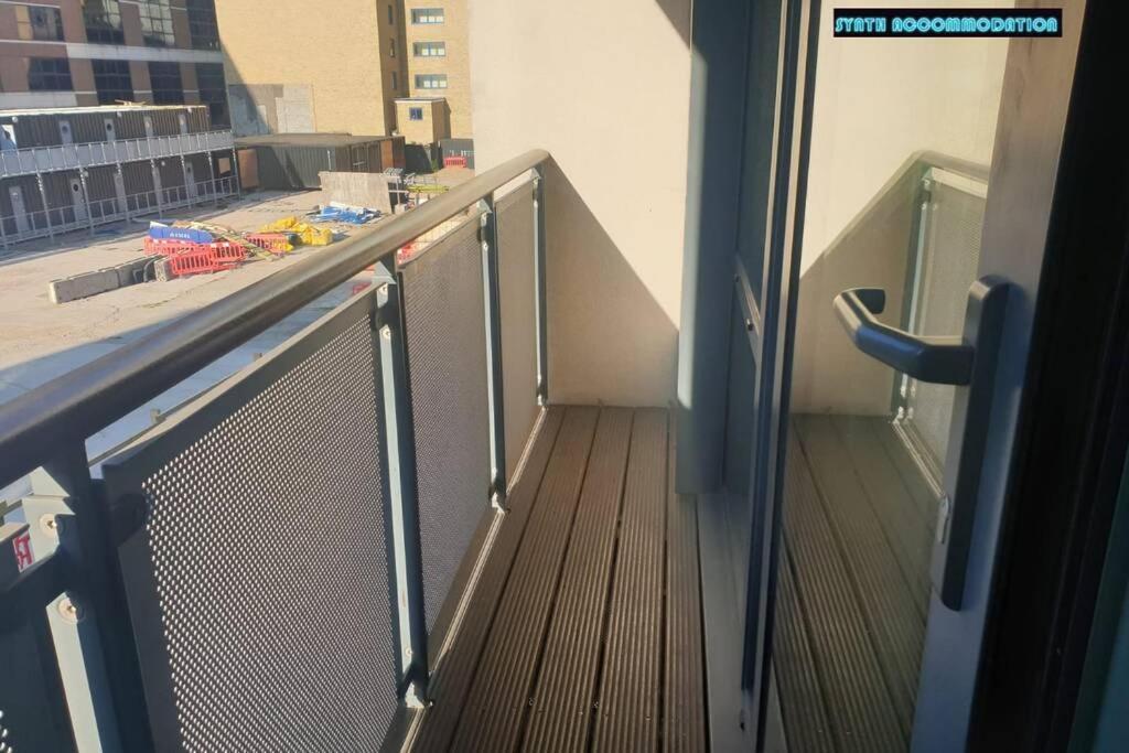 80S Retro 1Bed Studio Serviced Apartment Canary Wharf Perfect For Solo & Couple Travellers London Exterior photo